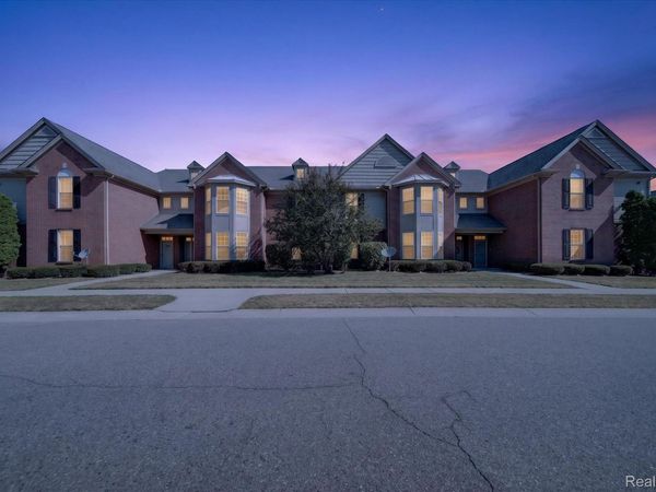 13673 Silver Birch Circle, Shelby Township, Mi 48315