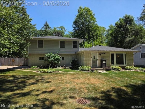 3239 Fox Boulevard, Commerce Township, Mi 48382
