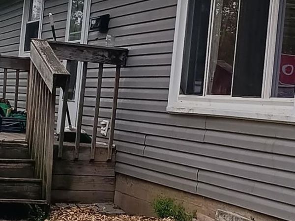917 E West Street , Sturgis, Mi 49091