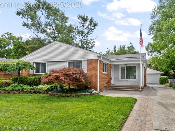 1023 N Kenwood Avenue, Royal Oak, Mi 48067