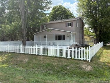 1297 Maxson Street, Flint Township, Mi 48504