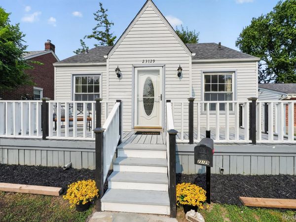 23129 Oakwood Avenue, Eastpointe, Mi 48021
