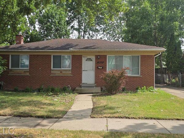8414 Christine Street , Warren, Mi 48093