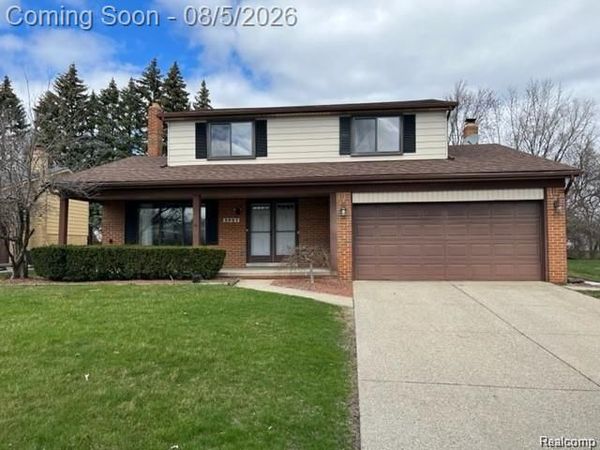 2927 Lotus Court, Sterling Heights, Mi 48310