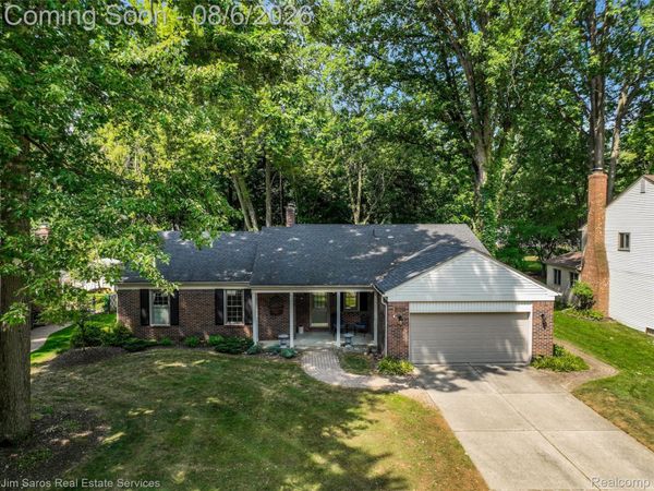 18605 Mayfield Street , Livonia, Mi 48152