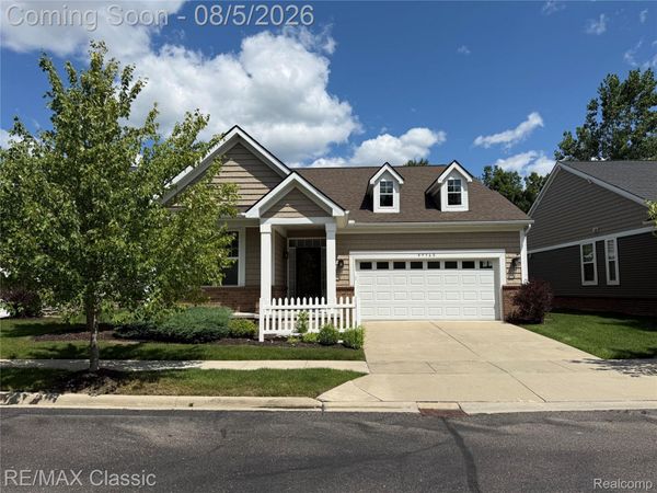 49360 Garden Lane N, Unit 2, Canton Township, Mi 48188