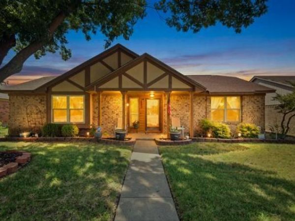 1500 Laredo Lane, Mesquite, TX 75150
