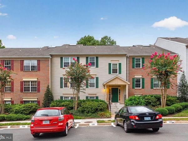 3805 GREEN RIDGE COURT, Unit 302, FAIRFAX, VA 22033