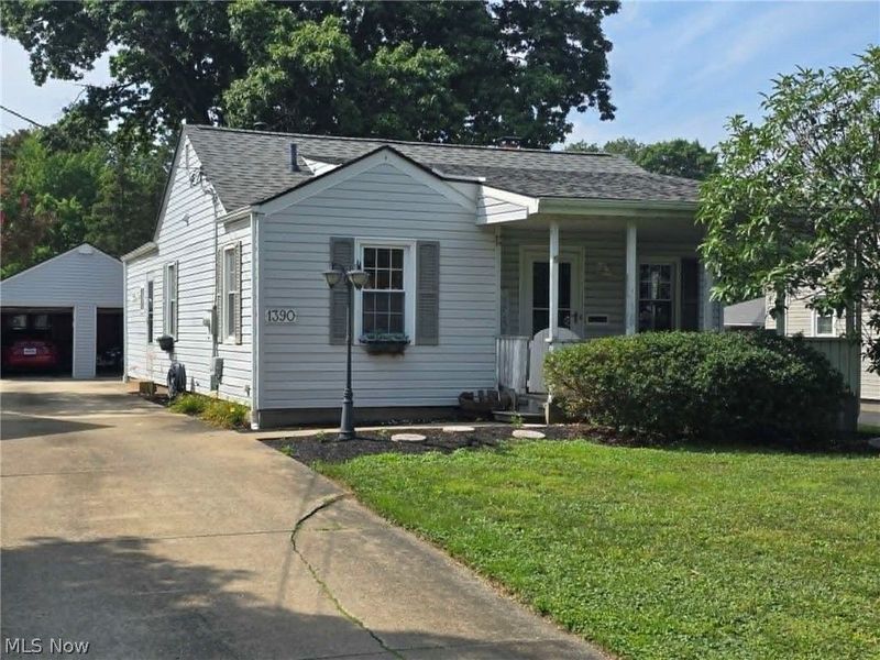 1390 Patchen Avenue SE, Warren, OH 44484 Photo 2