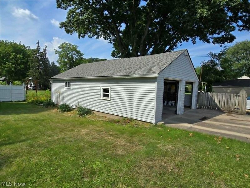 1390 Patchen Avenue SE, Warren, OH 44484 Photo 29