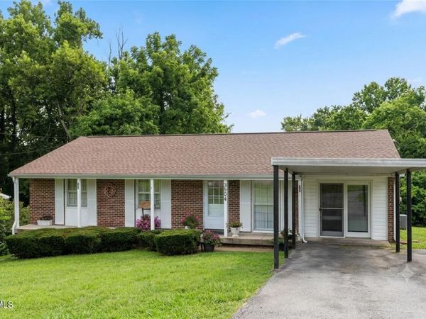 3504 Rustic Hills Drive, Kingsport, TN 37660