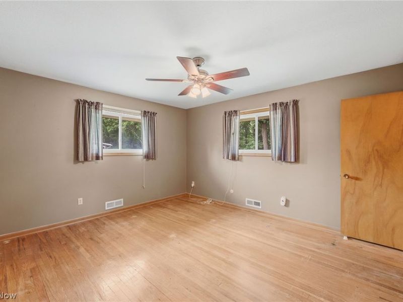 8382 Royalhaven Drive, North Royalton, OH 44133 Photo 4