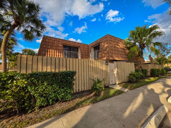 832 BLUE RIDGE Circle, West Palm Beach, FL 33409