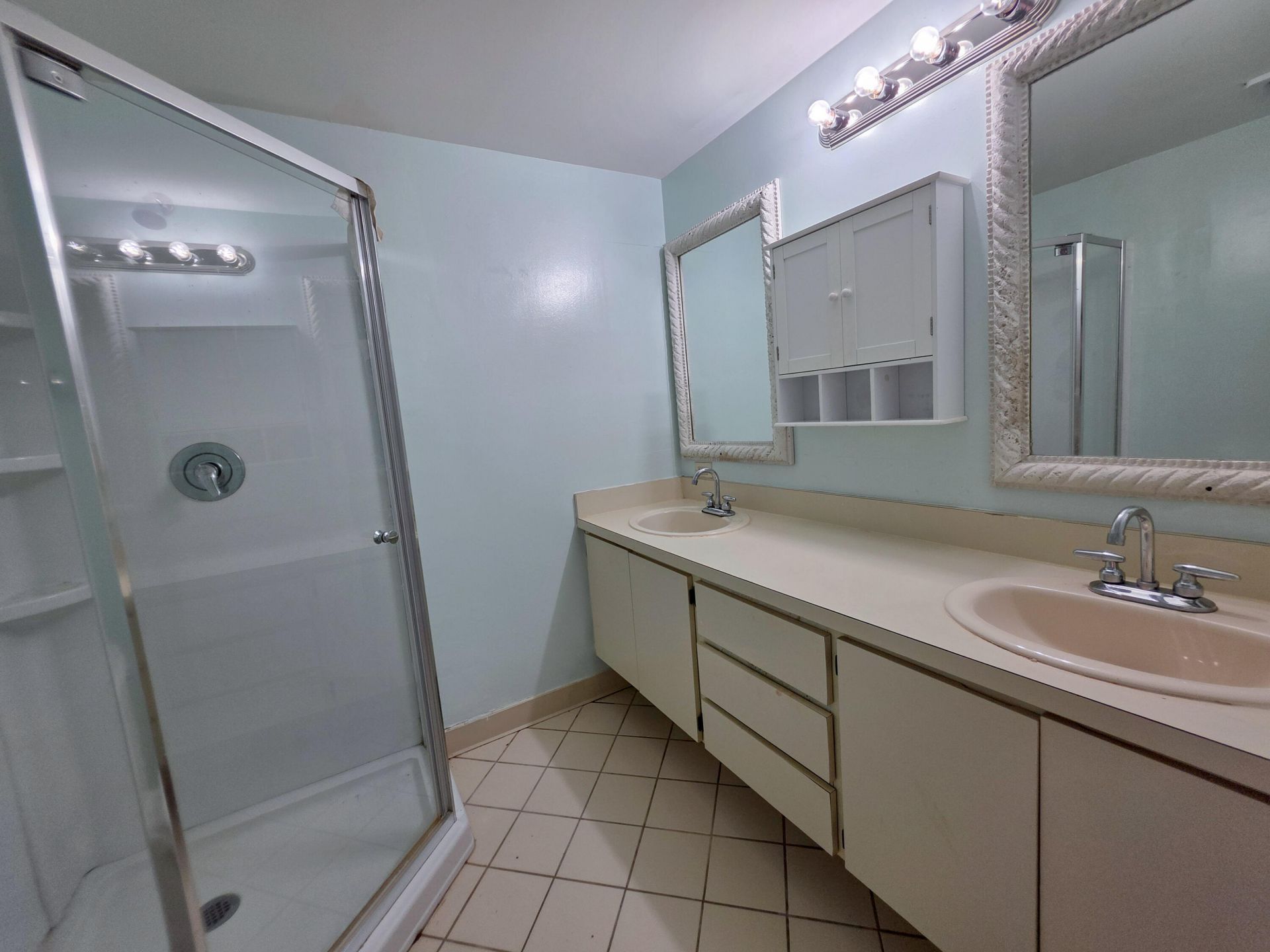 832 Blue Ridge Circle, West Palm Beach, FL 33409 Photo