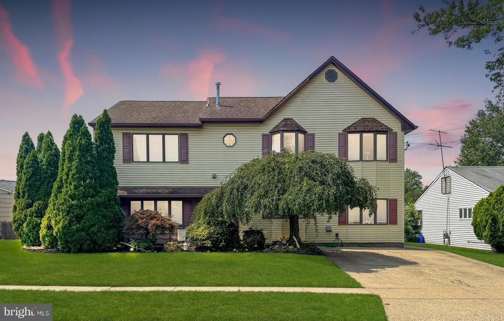 28 Colton Road, Edison, NJ 08817 Main Photo