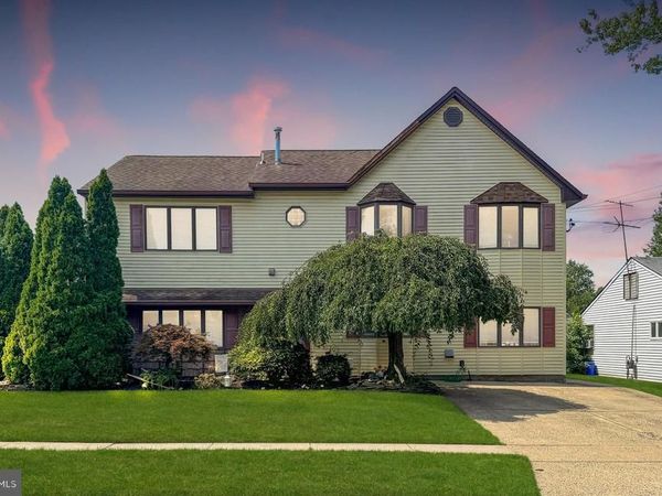 28 COLTON ROAD, EDISON, NJ 08817