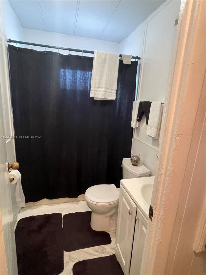 2311 NW 27th Ter, Fort Lauderdale, FL 33311 Photo