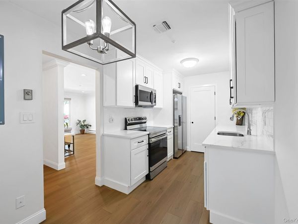 708 W Cabot Court , Unit 708, Saint James, NY 11780