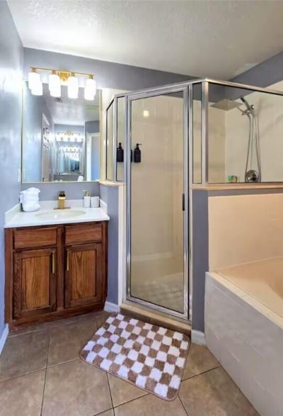302 NE Greenbrier Avenue, Port Saint Lucie, FL 34983 Photo