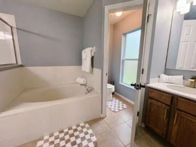 302 NE Greenbrier Avenue, Port Saint Lucie, FL 34983 Photo