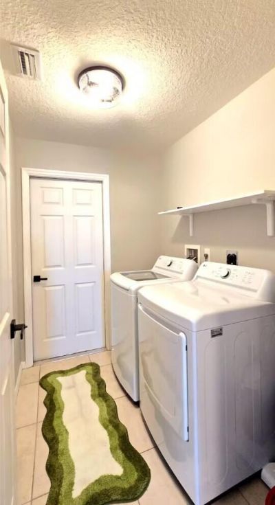302 NE Greenbrier Avenue, Port Saint Lucie, FL 34983 Photo