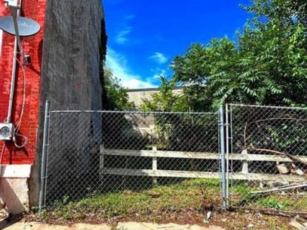 627 W CUMBERLAND STREET, PHILADELPHIA, PA 19133