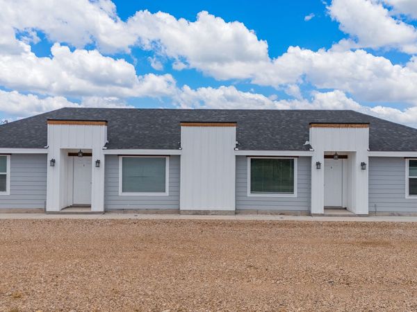 221 Dub Drive, Unit 1A, Eagle Pass, TX 78852