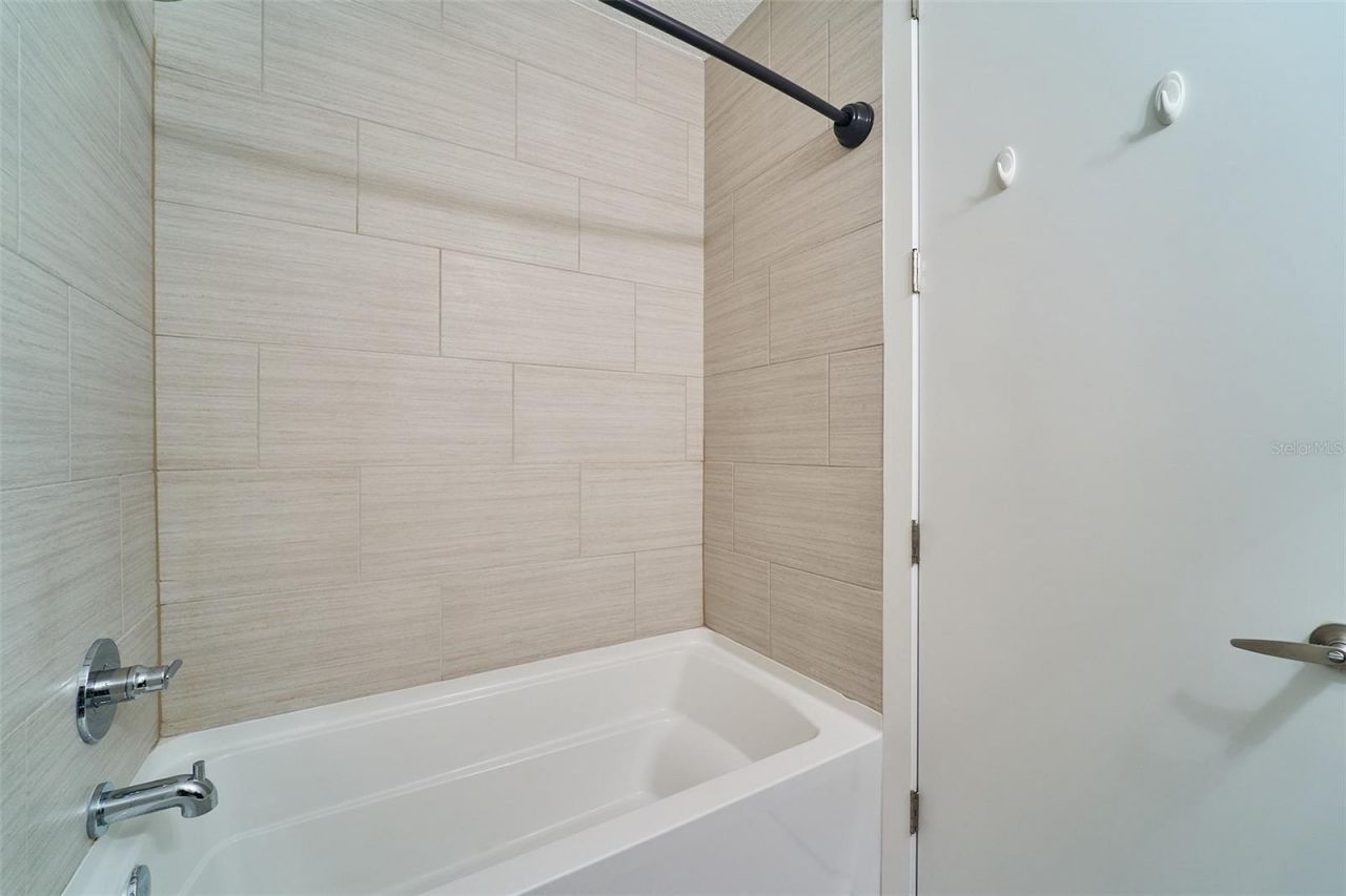 136 8th Street N, Saint Petersburg, FL 33701 Photo