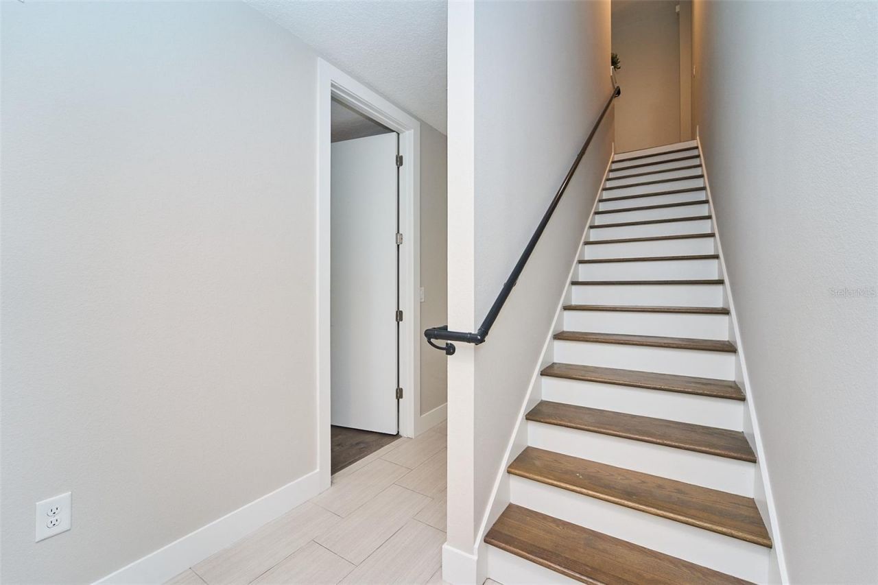 136 8th Street N, Saint Petersburg, FL 33701 Photo