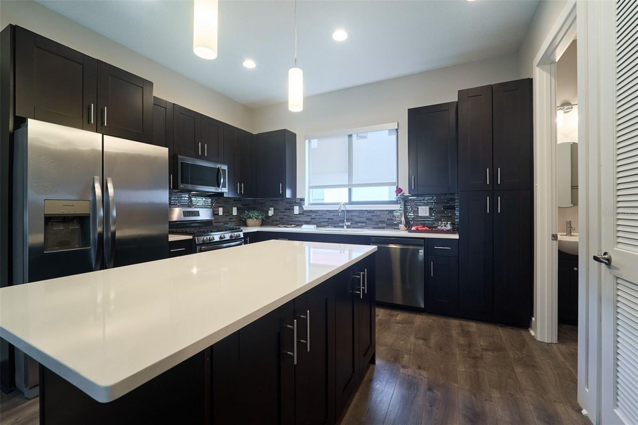 136 8th Street N, Saint Petersburg, FL 33701 Photo