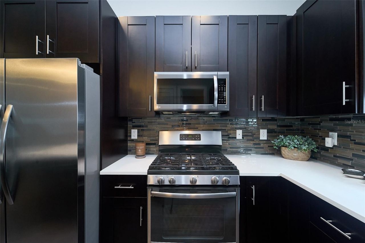 136 8th Street N, Saint Petersburg, FL 33701 Photo