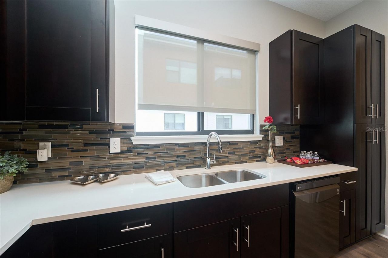 136 8th Street N, Saint Petersburg, FL 33701 Photo