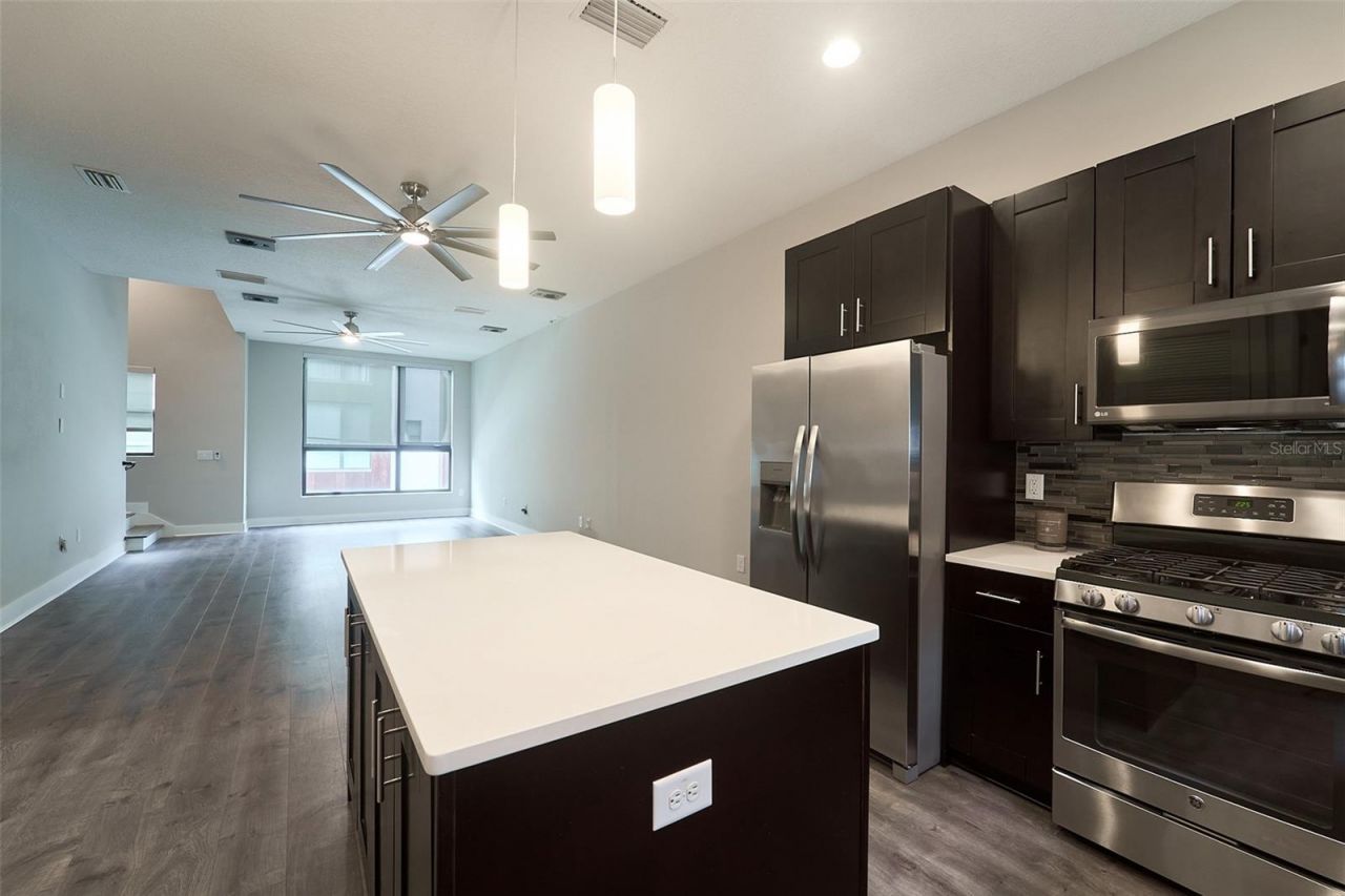 136 8th Street N, Saint Petersburg, FL 33701 Photo