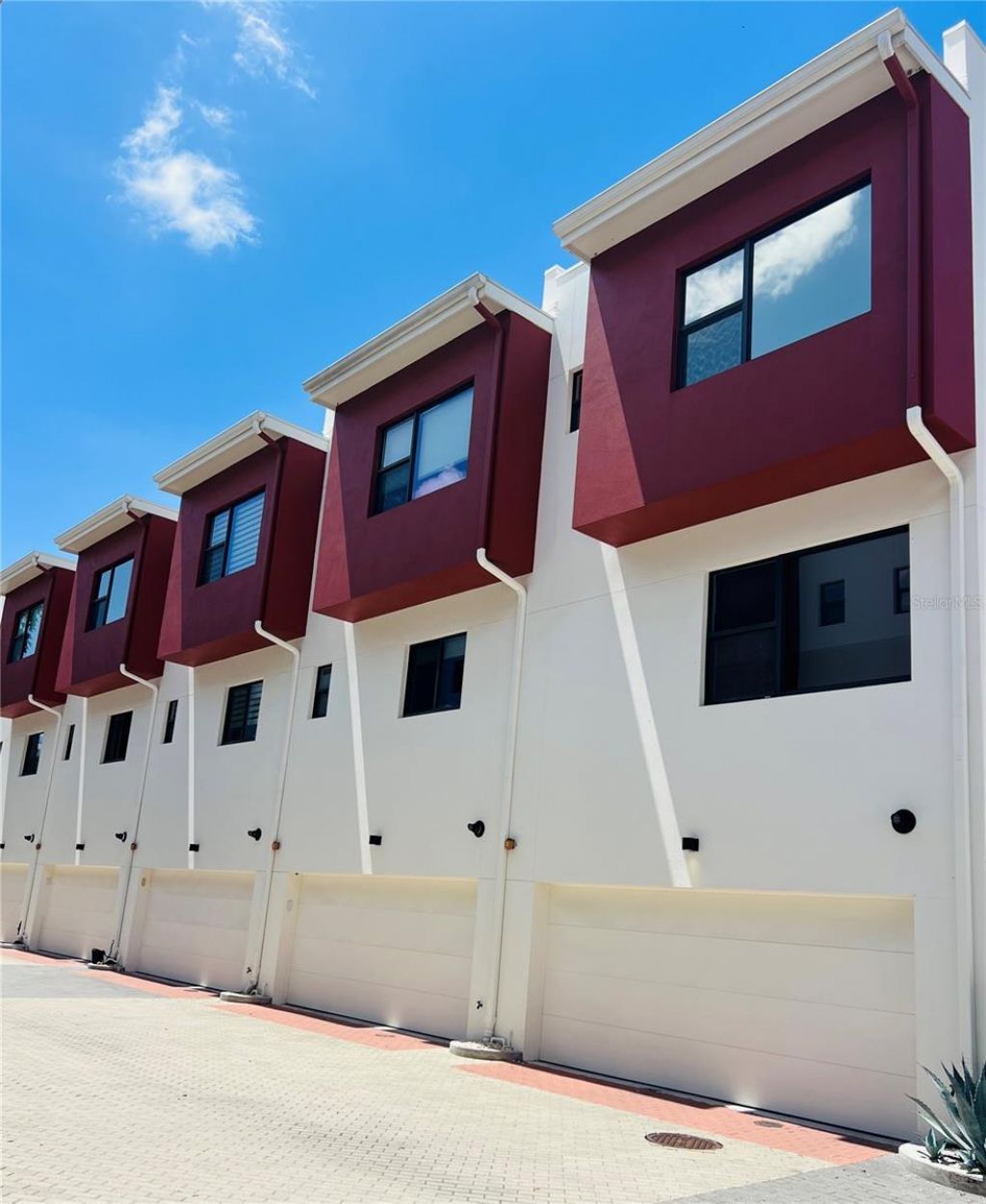 136 8th Street N, Saint Petersburg, FL 33701 Photo