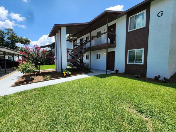 39132 COUNTY ROAD 54, Unit 2152, ZEPHYRHILLS, FL 33542