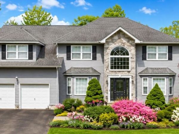 1010 Pine View, Unit 1010, New Windsor, NY 12553