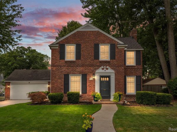 1729 Broadstone Road , Grosse Pointe Woods, Mi 48236