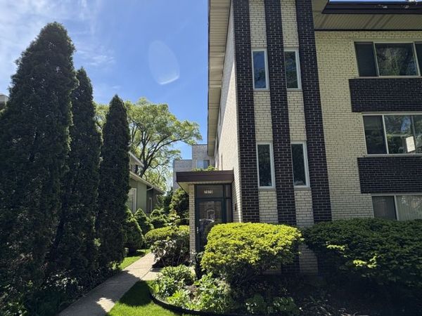 7070 N Ridge Boulevard , Unit 1B, Chicago, IL 60645