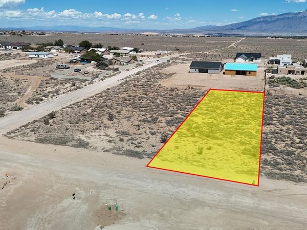 90 1st Street SE, Rio Rancho, NM 87124