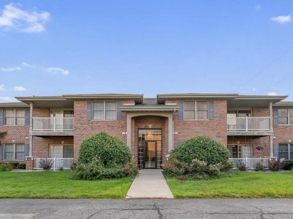 635 Cambridge Court , Unit 2b, Munster, IN 46321