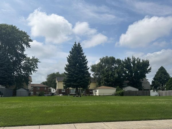 4130 Hawthorne Street , East Chicago, IN 46312