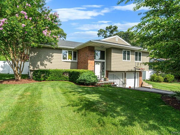 22 Caddy Place , Rocky Point, NY 11778