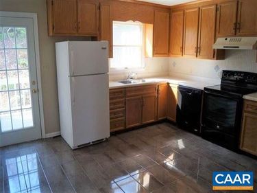 1384 5TH ST , Unit B, Waynesboro, VA 22980