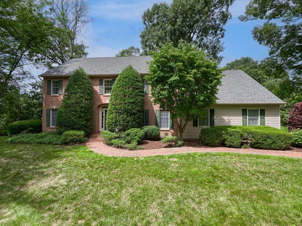 1 Warren Circle, Lititz, PA 17543