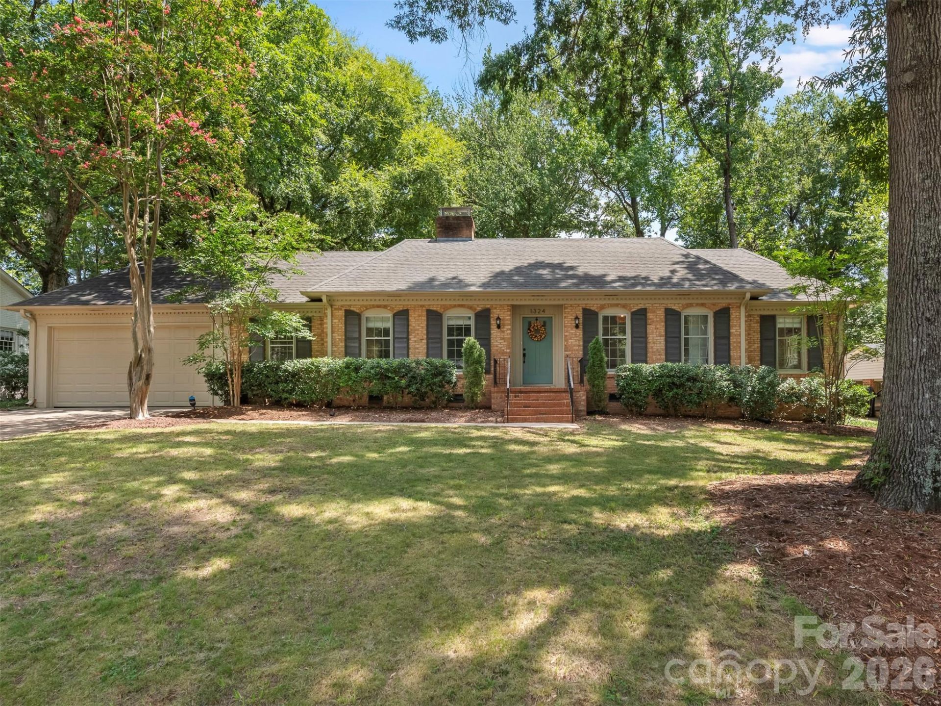 1324 Redcoat Drive, Charlotte, NC 28211 Main Photo