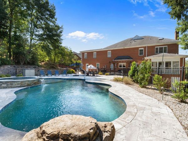 1006 Chelsea Place , Matthews, NC 28105