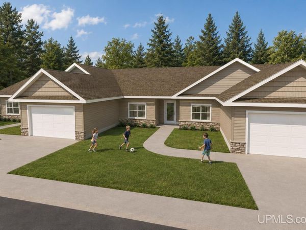 3000 S 3rd Avenue, Escanaba, MI 49829