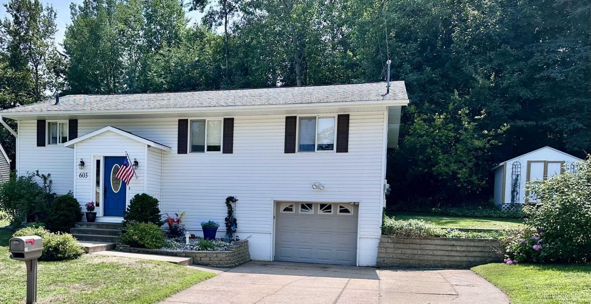 603 W Hampton Street, Marquette, MI 49855 Main Photo