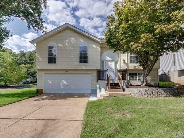 417 Elm Crossing Court , Ballwin, MO 63021