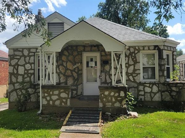 6932 Claremore Drive , St Louis, MO 63121